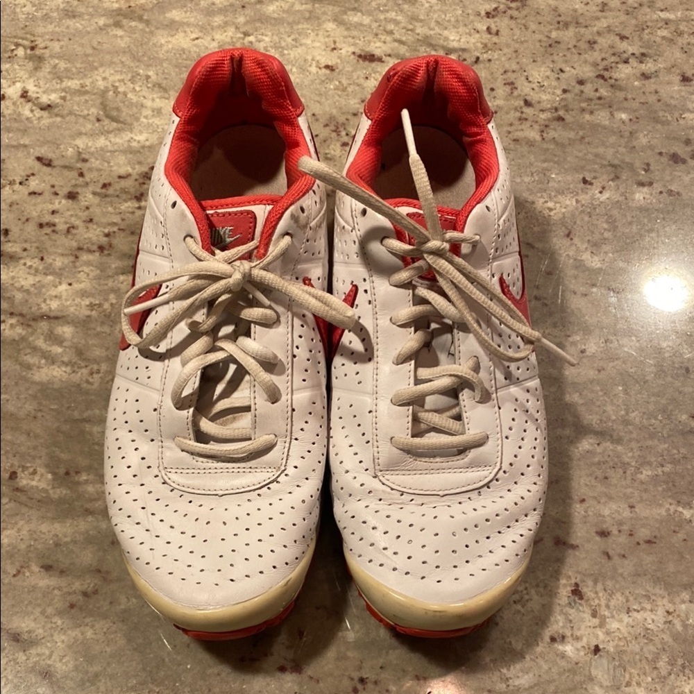 Nike Air womens size 10 sneaker. 
Very good condition